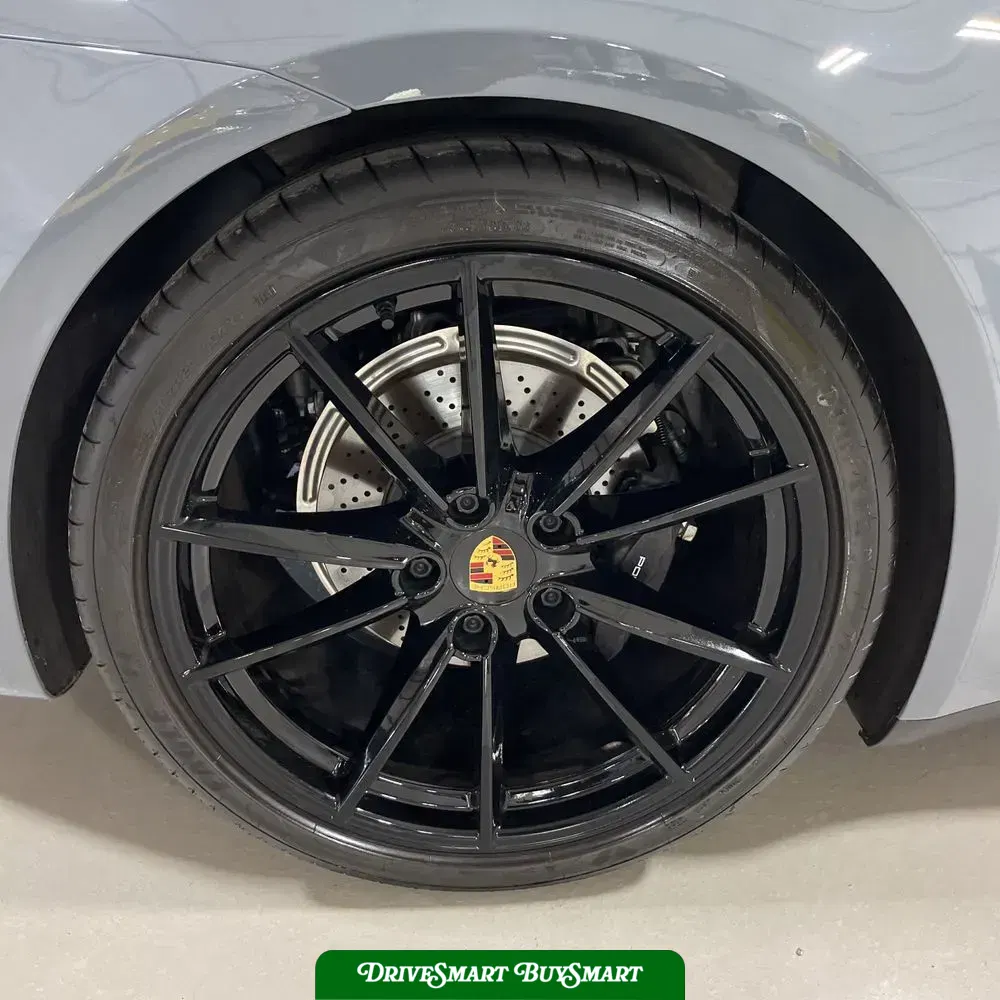 2023 Porsche 911 Carrera