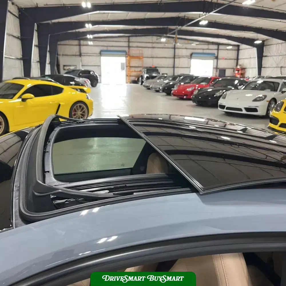 2023 Porsche 911 Carrera