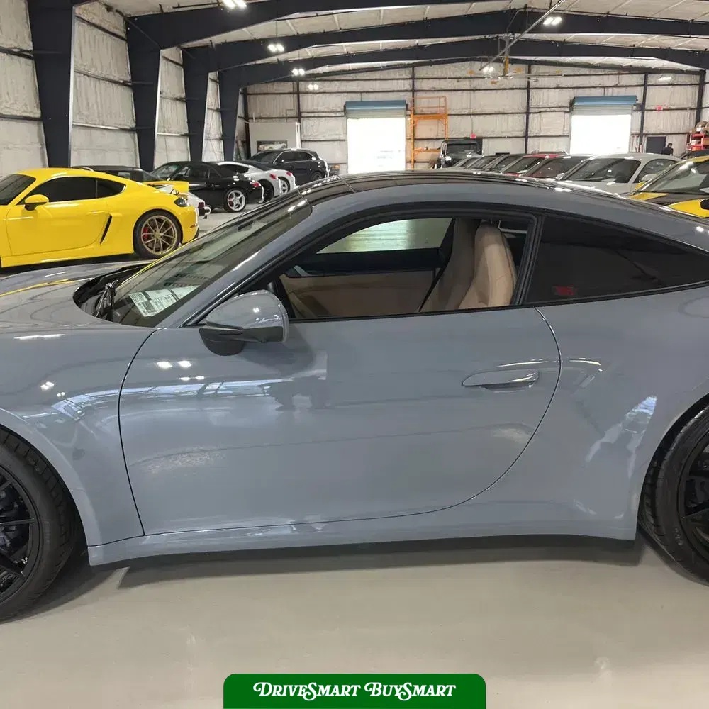 2023 Porsche 911 Carrera