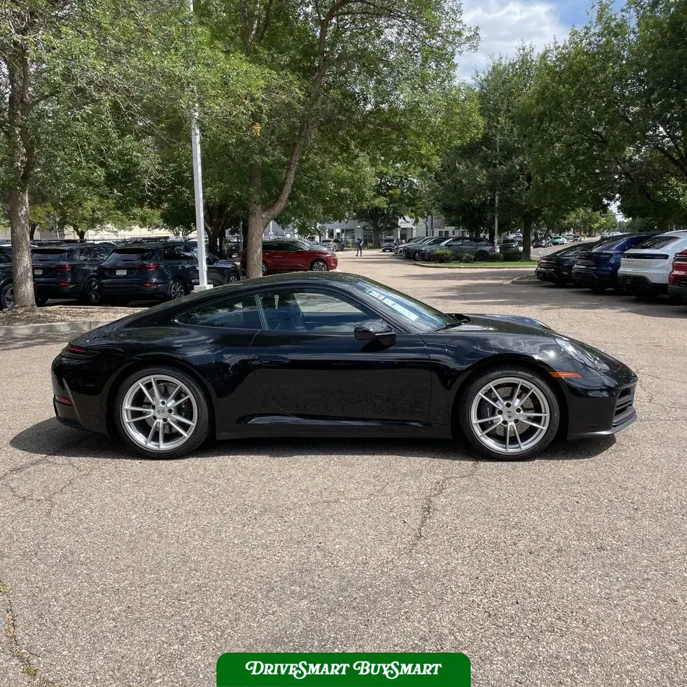 2025 Porsche 911 Carrera