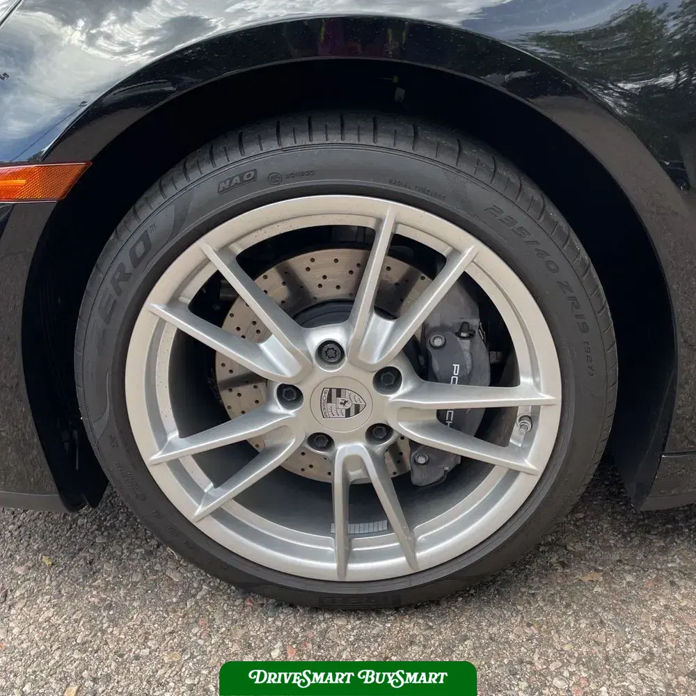 2025 Porsche 911 Carrera