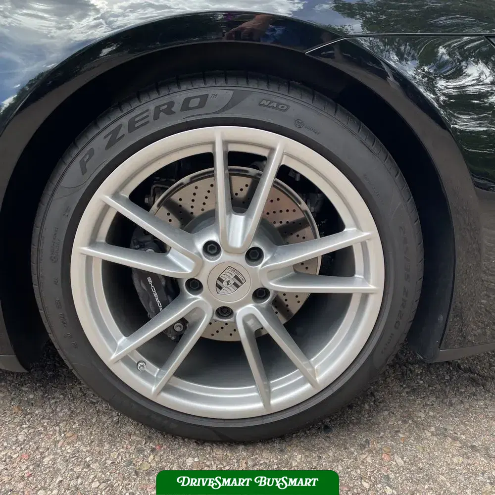 2025 Porsche 911 Carrera