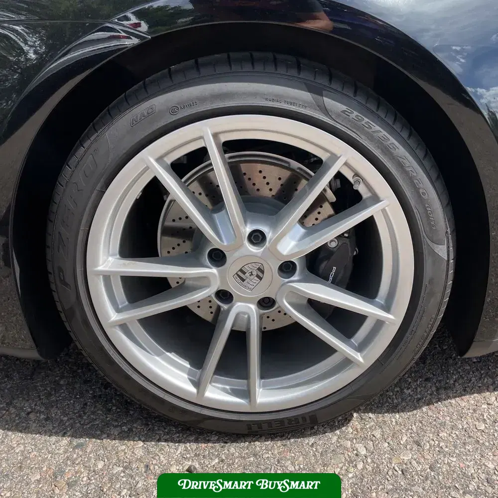 2025 Porsche 911 Carrera