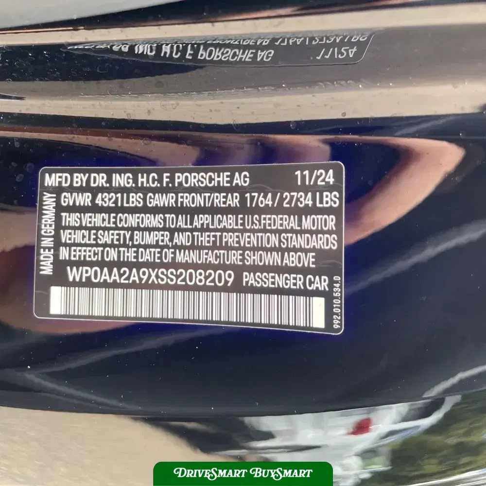 2025 Porsche 911 Carrera