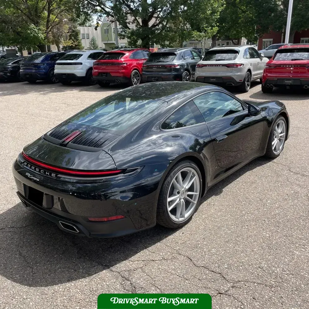 2025 Porsche 911 Carrera