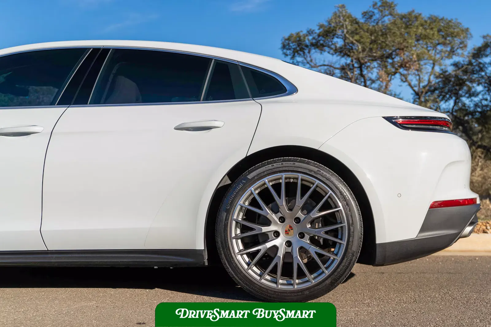2024 Porsche Panamera 4