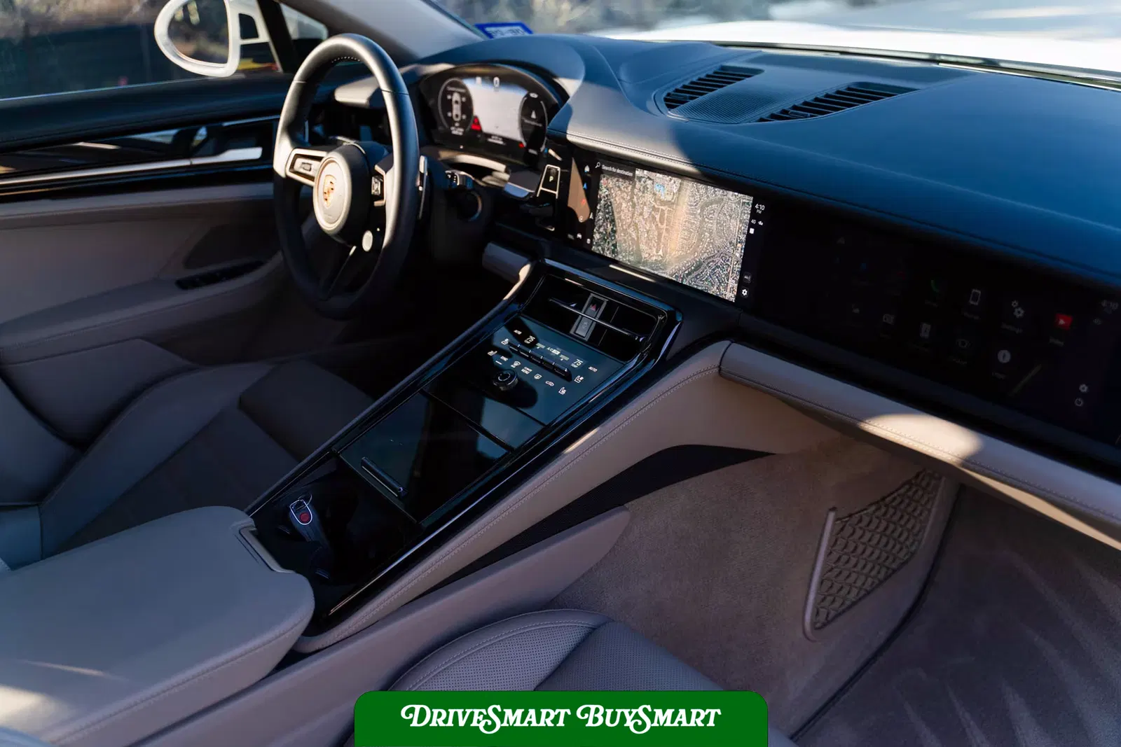 2024 Porsche Panamera 4