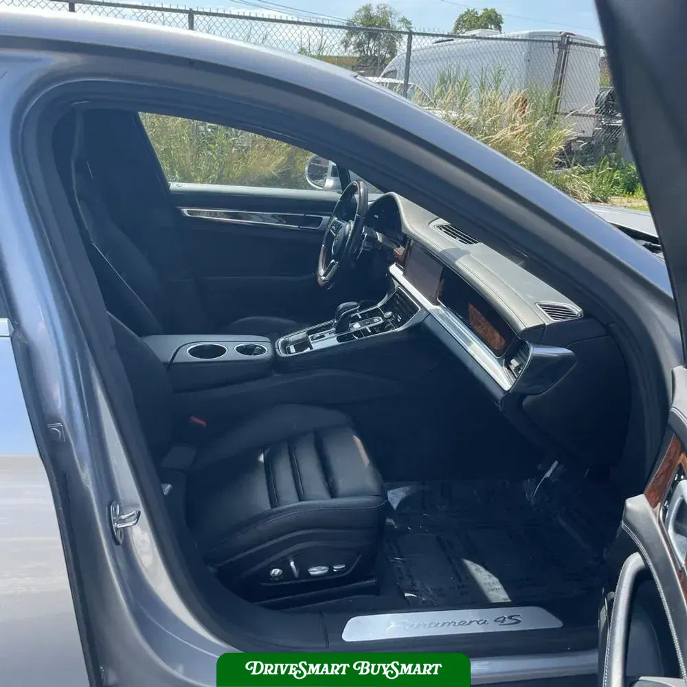 2018 Porsche Panamera 4S