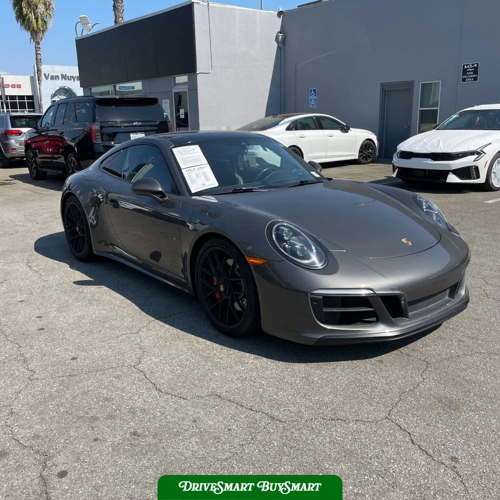 2019 Porsche 911 Carrera GTS