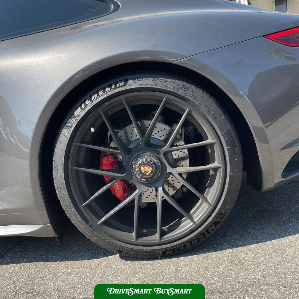 2019 Porsche 911 Carrera GTS