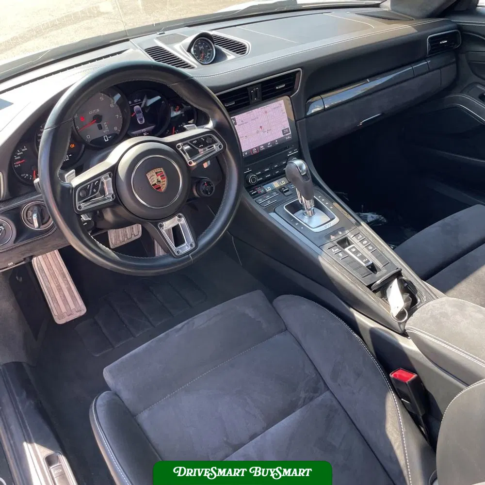 2019 Porsche 911 Carrera GTS