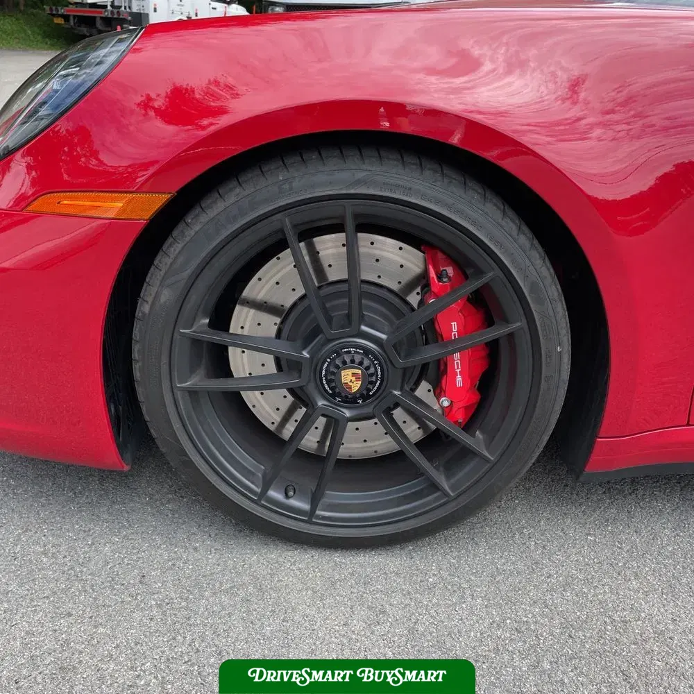 2022 Porsche 911 Carrera 4 GTS