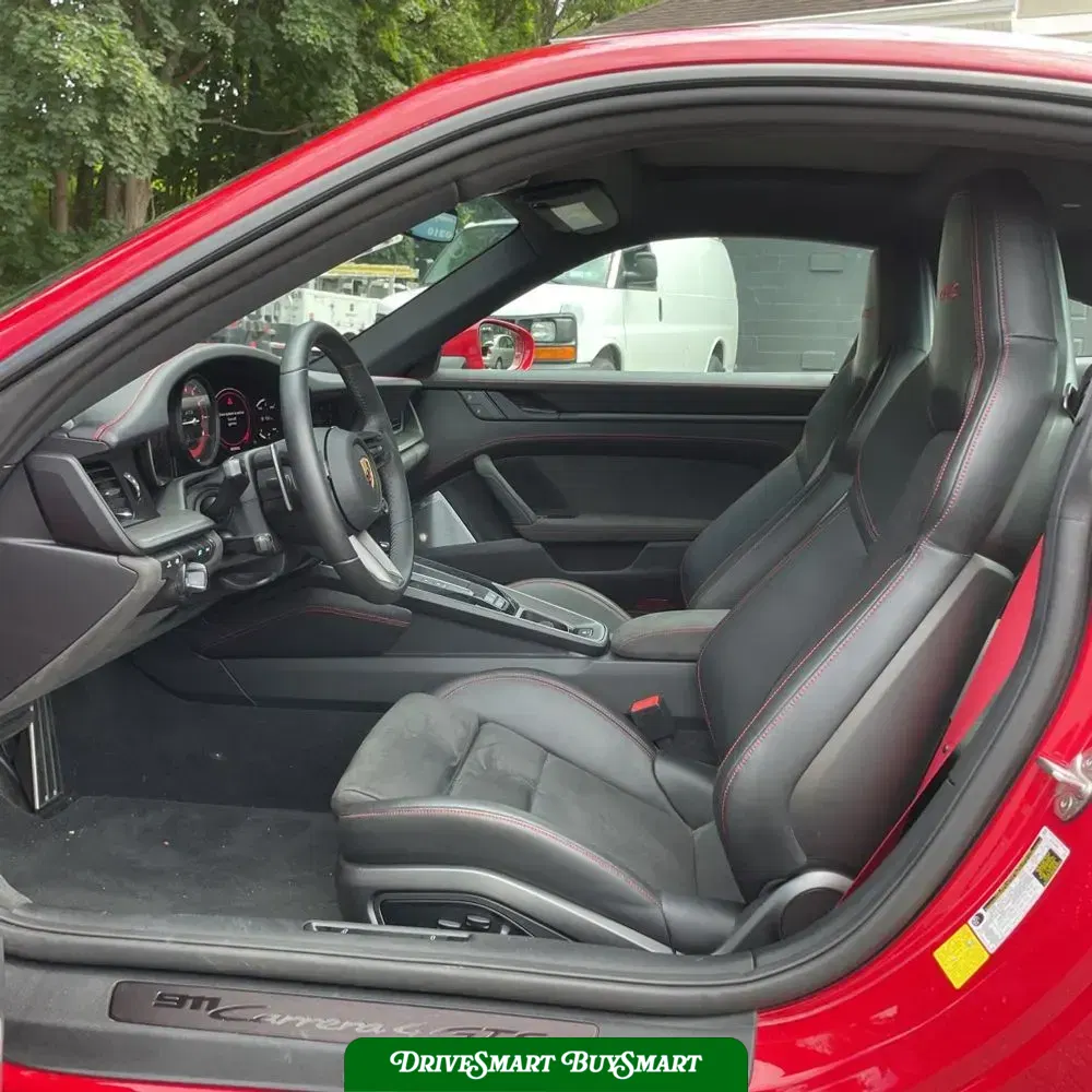 2022 Porsche 911 Carrera 4 GTS