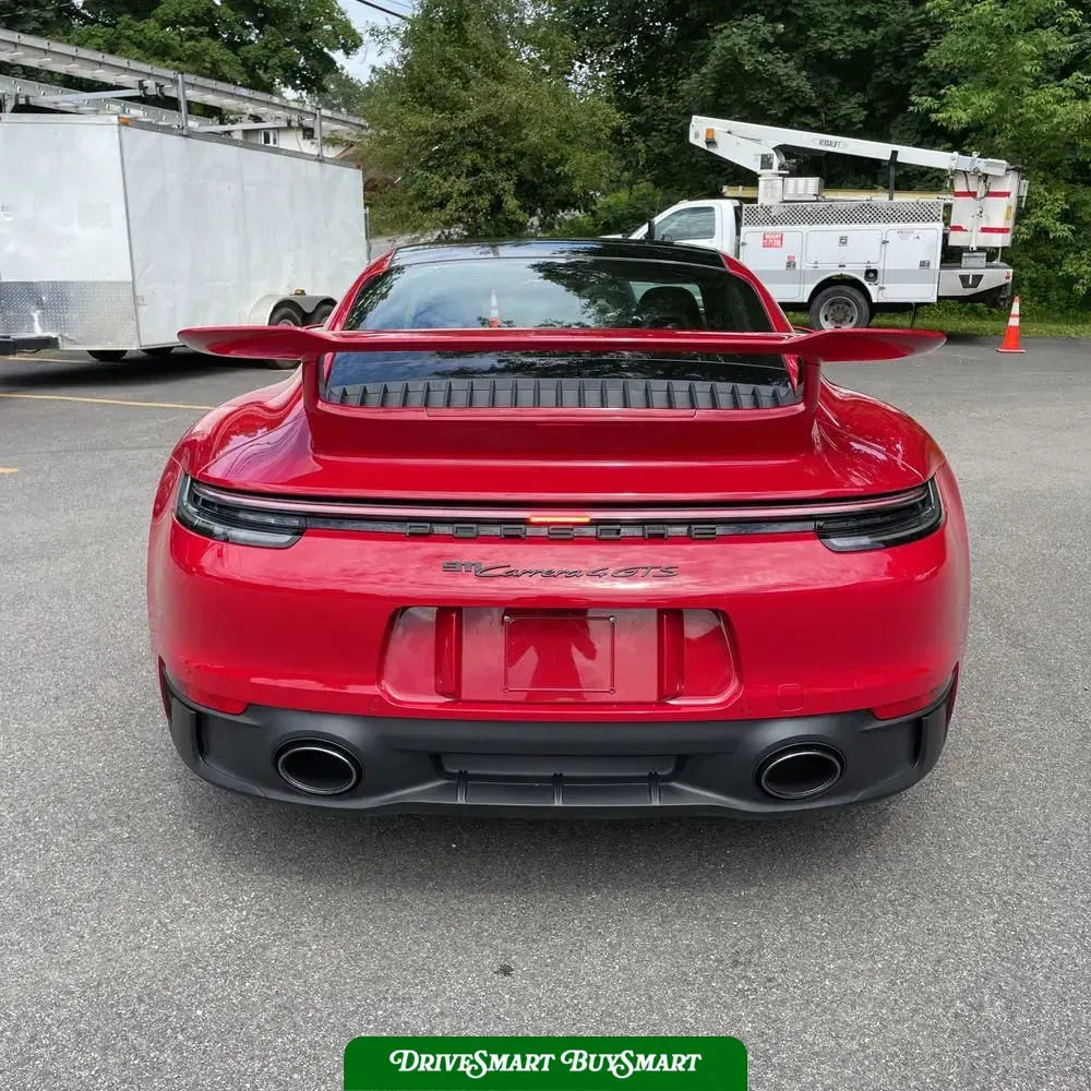 2022 Porsche 911 Carrera 4 GTS