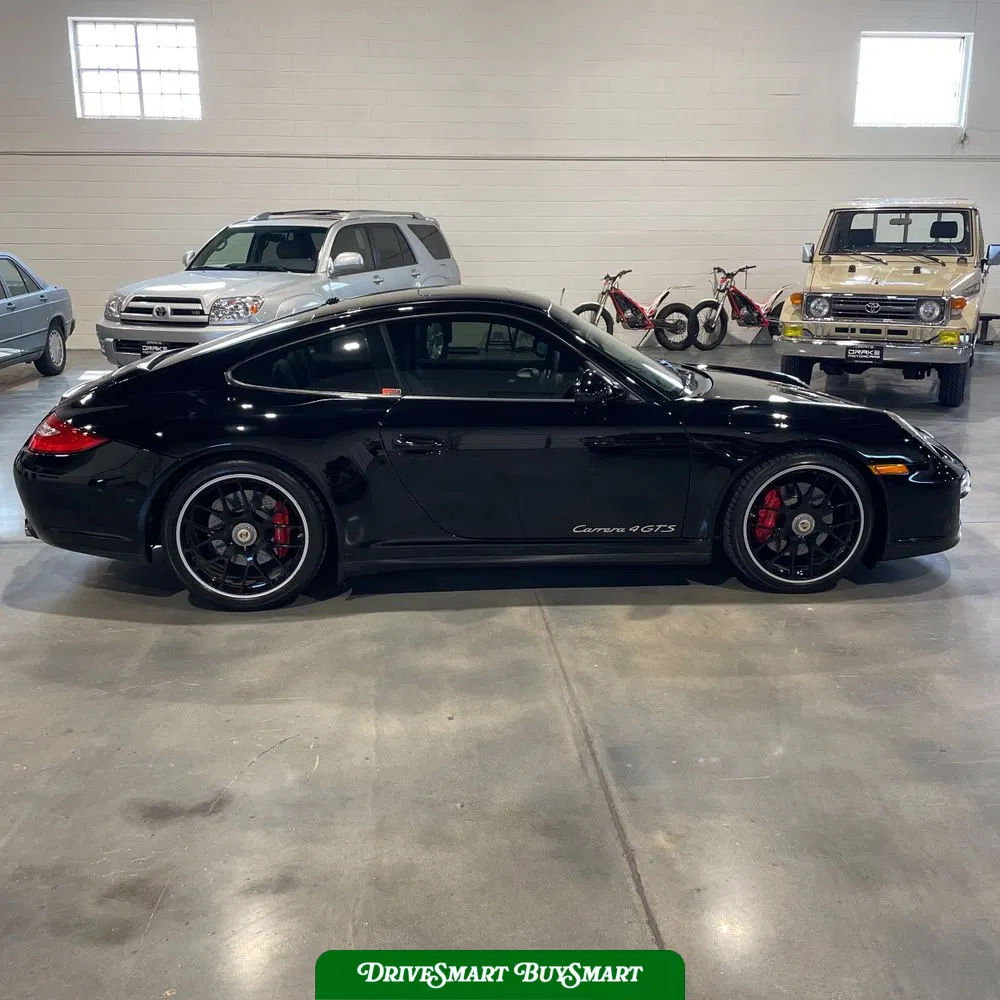 2012 Porsche 911 Carrera 4 GTS