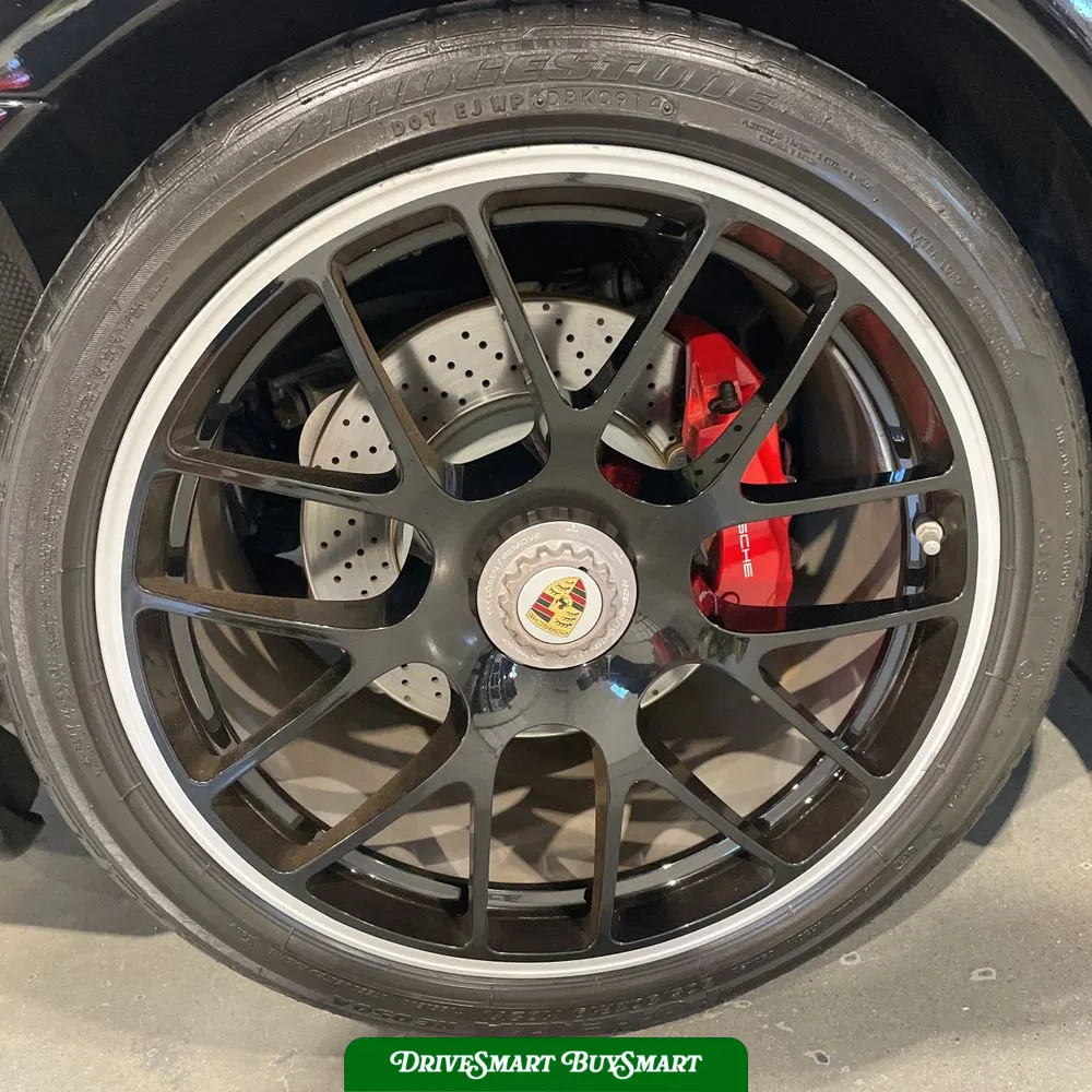 2012 Porsche 911 Carrera 4 GTS