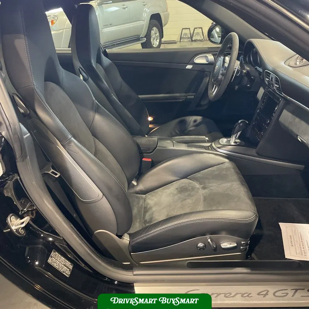 2012 Porsche 911 Carrera 4 GTS