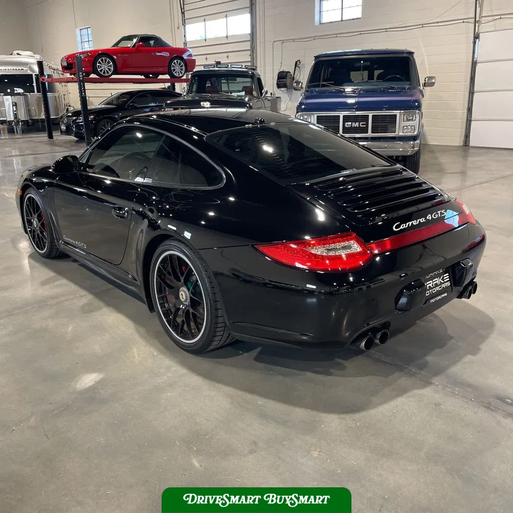 2012 Porsche 911 Carrera 4 GTS