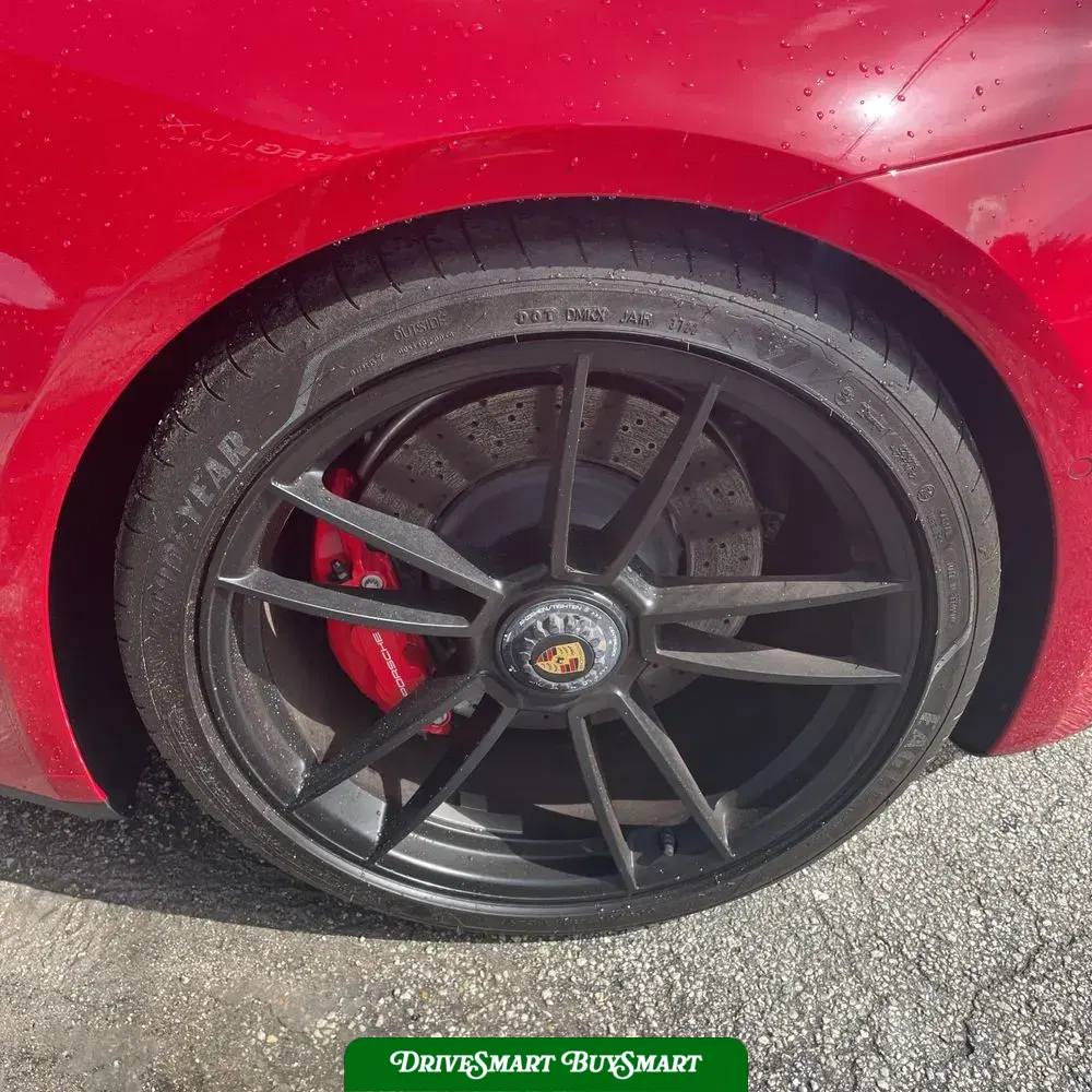 2023 Porsche 911 Carrera 4 GTS
