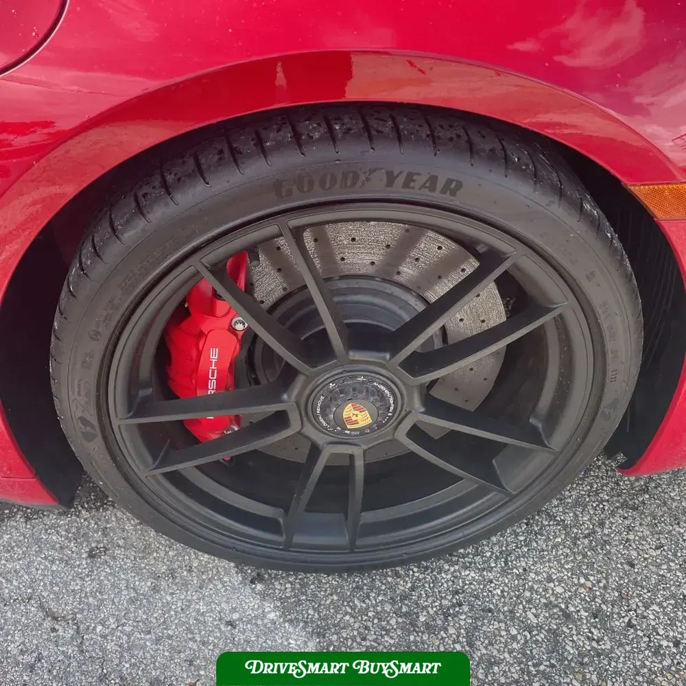 2023 Porsche 911 Carrera 4 GTS