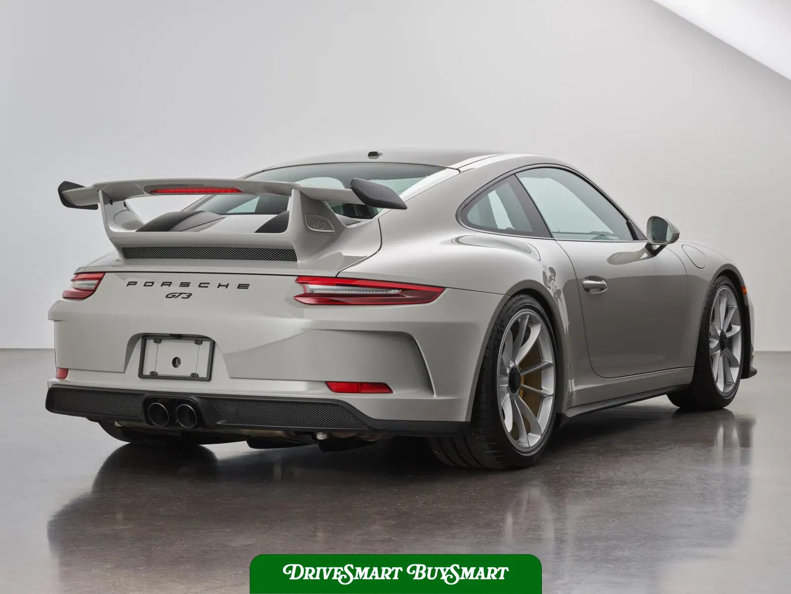 Fashion Grey 2018 Porsche 911 GT3 6-Speed