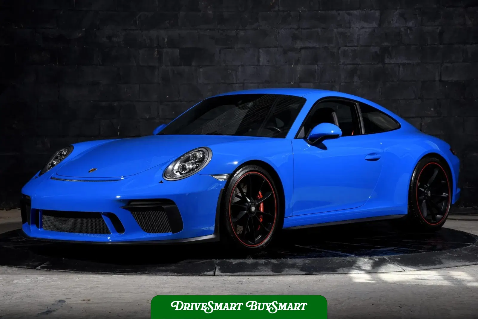 Voodoo Blue 2018 Porsche 911 GT3 Touring 6-Speed