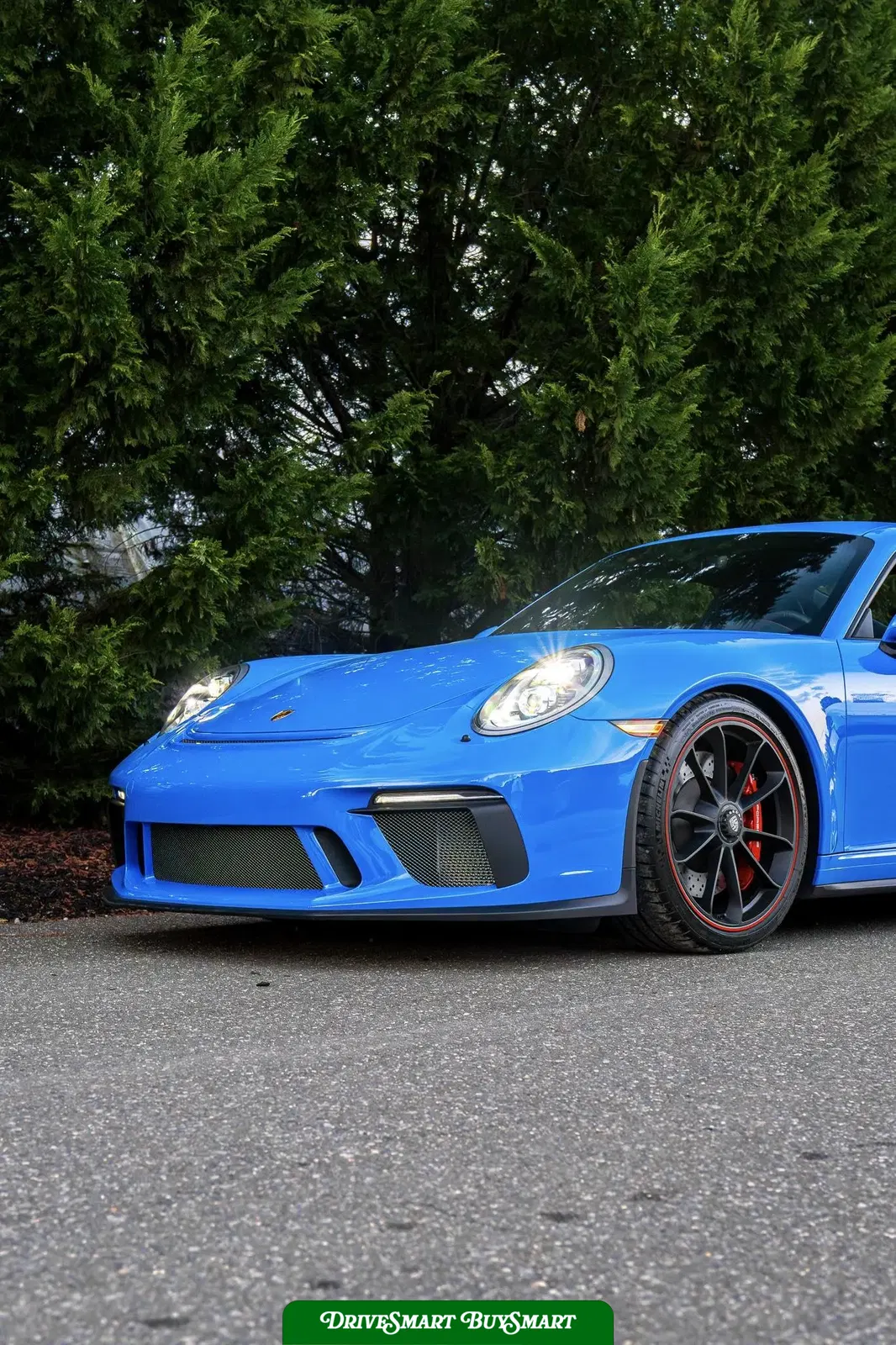 Voodoo Blue 2018 Porsche 911 GT3 Touring 6-Speed
