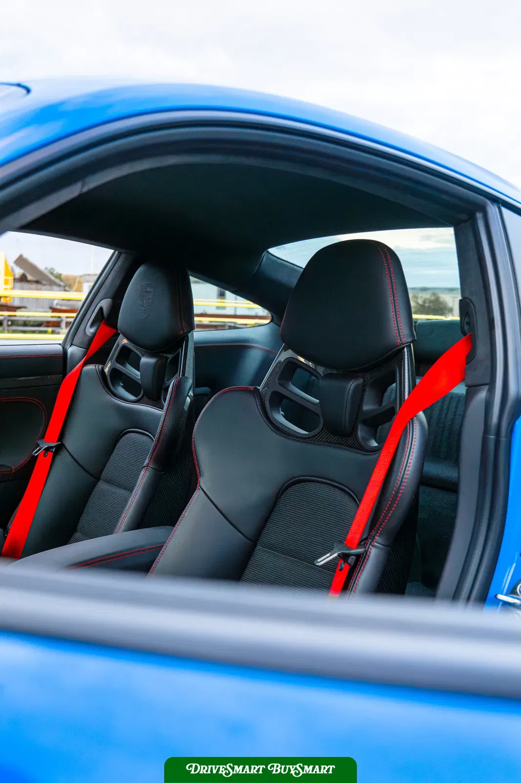 Voodoo Blue 2018 Porsche 911 GT3 Touring 6-Speed