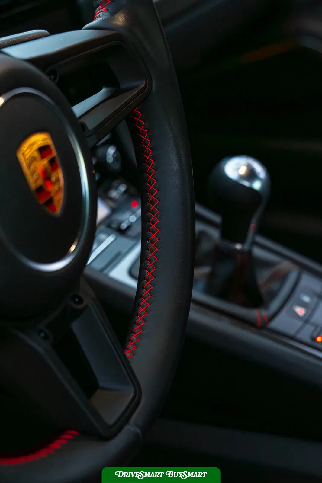 Voodoo Blue 2018 Porsche 911 GT3 Touring 6-Speed