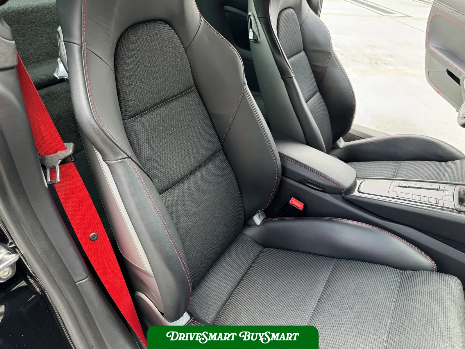 2018 Porsche 911 GT3 Touring DeMan 4.5L 6-Speed