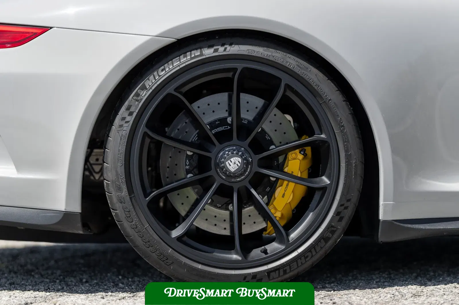 2018 Porsche 911 GT3 Touring 6-Speed