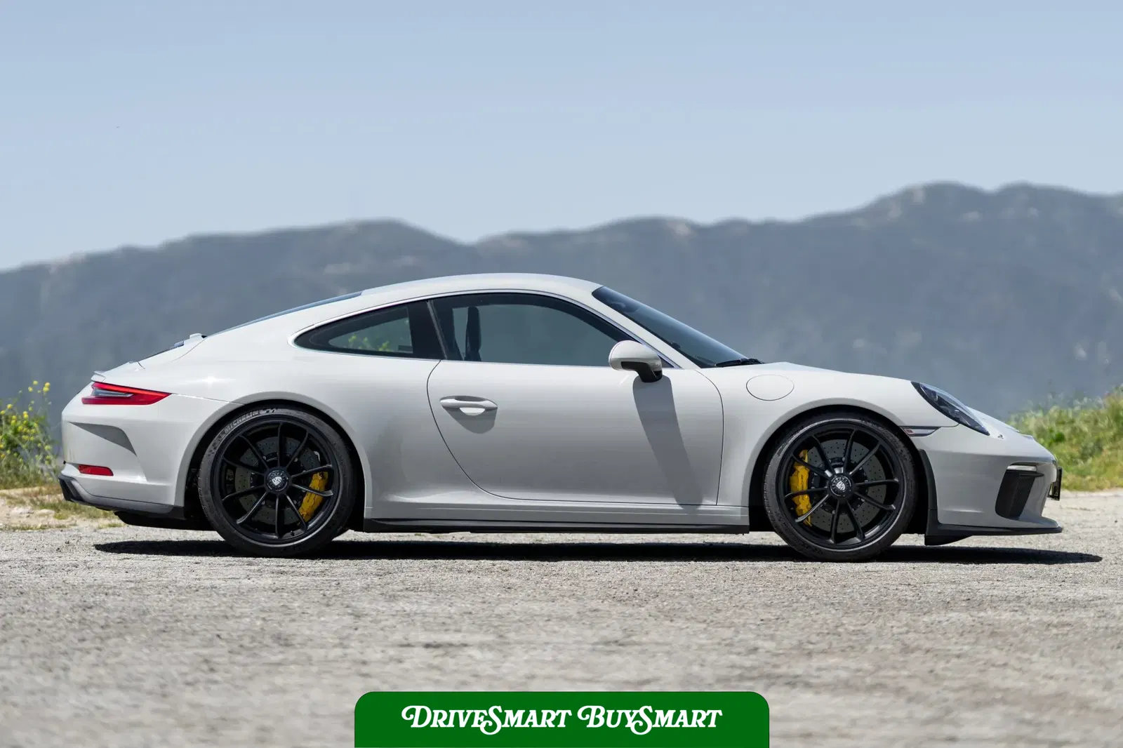 2018 Porsche 911 GT3 Touring 6-Speed