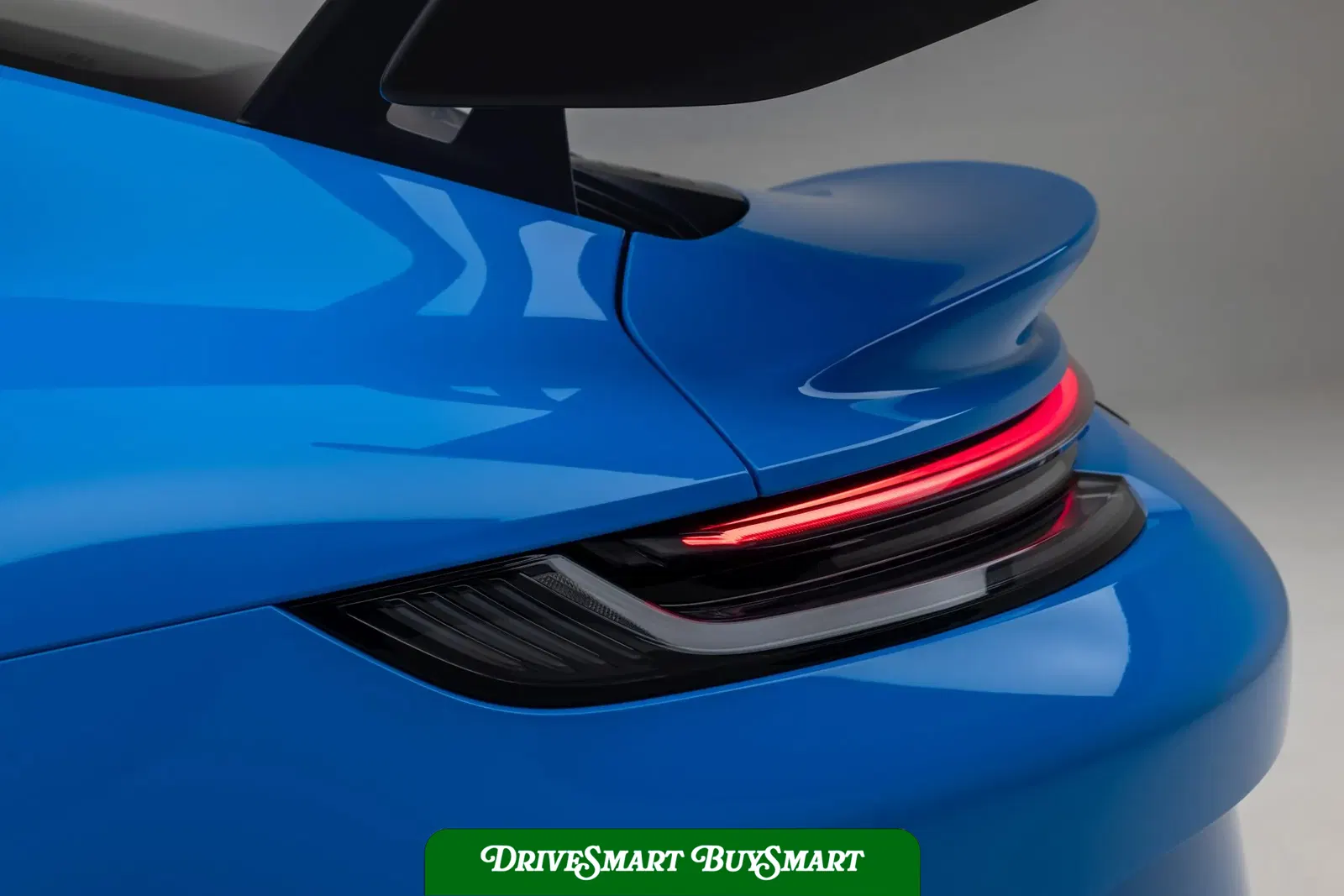 Mexico Blue 2022 Porsche 911 GT3