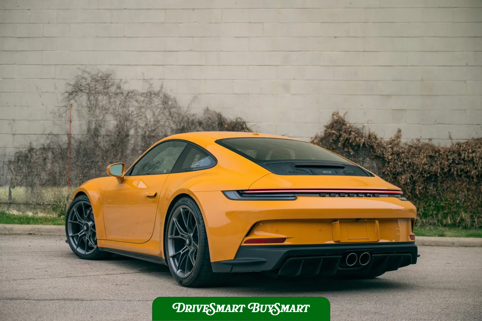 Bahama Yellow 2022 Porsche 911 GT3 Touring 6-Speed