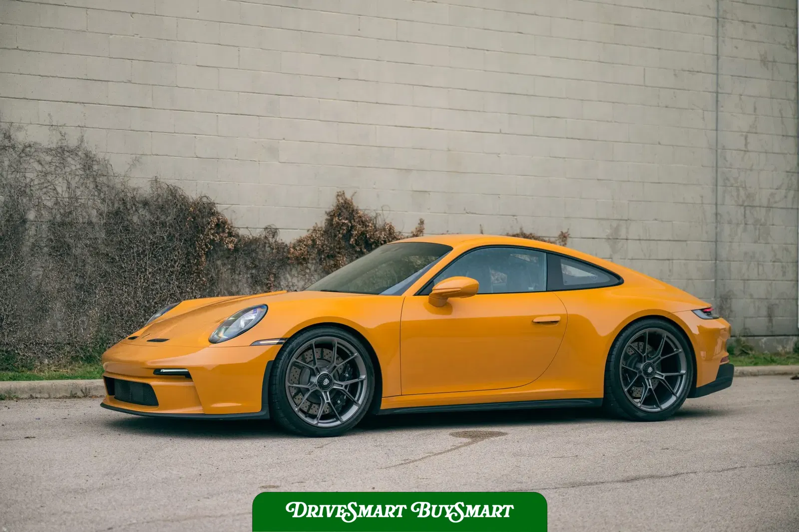 Bahama Yellow 2022 Porsche 911 GT3 Touring 6-Speed