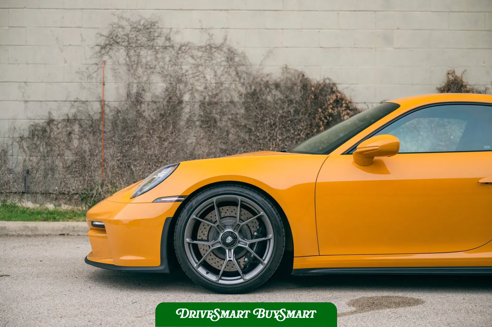Bahama Yellow 2022 Porsche 911 GT3 Touring 6-Speed