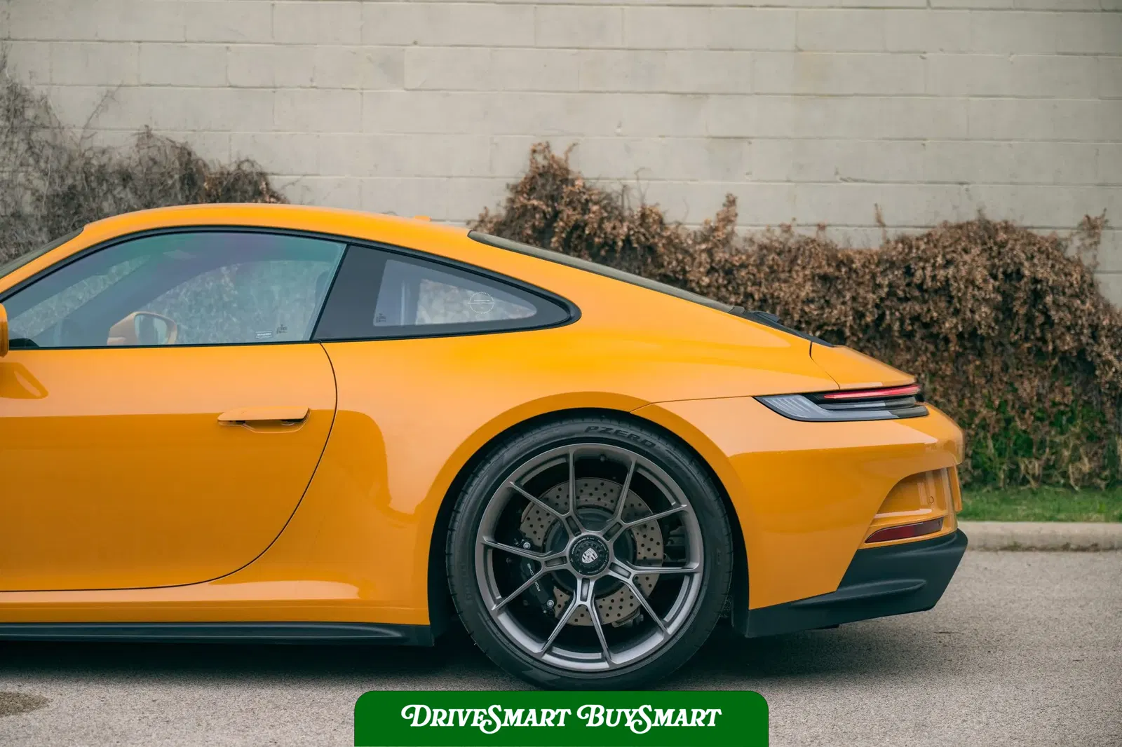 Bahama Yellow 2022 Porsche 911 GT3 Touring 6-Speed