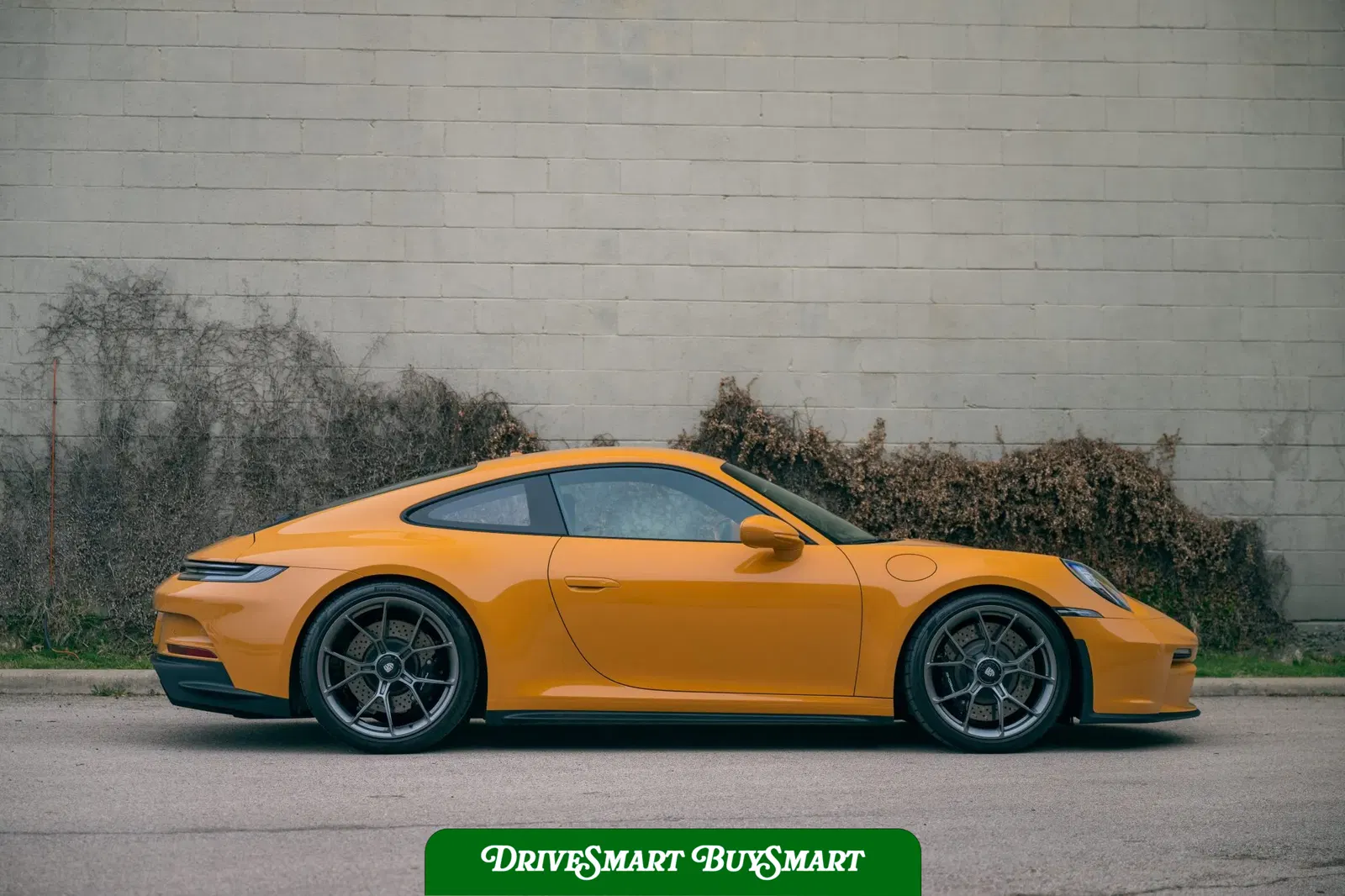 Bahama Yellow 2022 Porsche 911 GT3 Touring 6-Speed