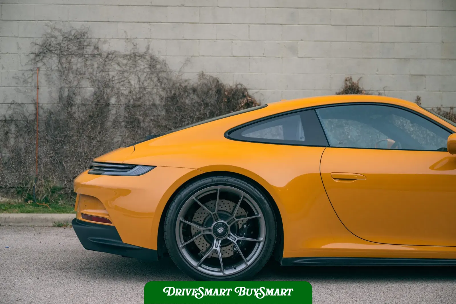 Bahama Yellow 2022 Porsche 911 GT3 Touring 6-Speed