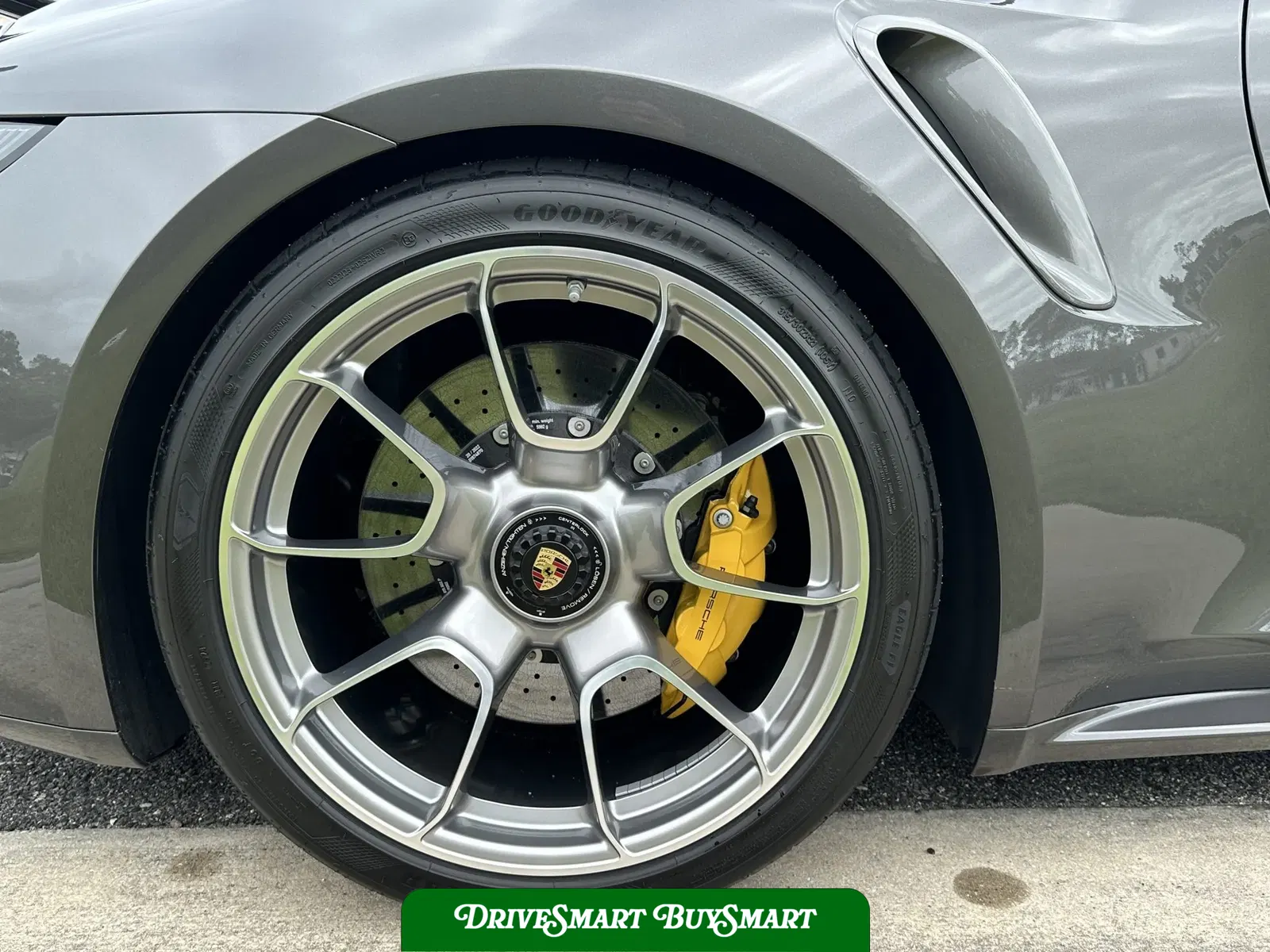 2022 Porsche 911 Turbo S Coupe Lightweight Package