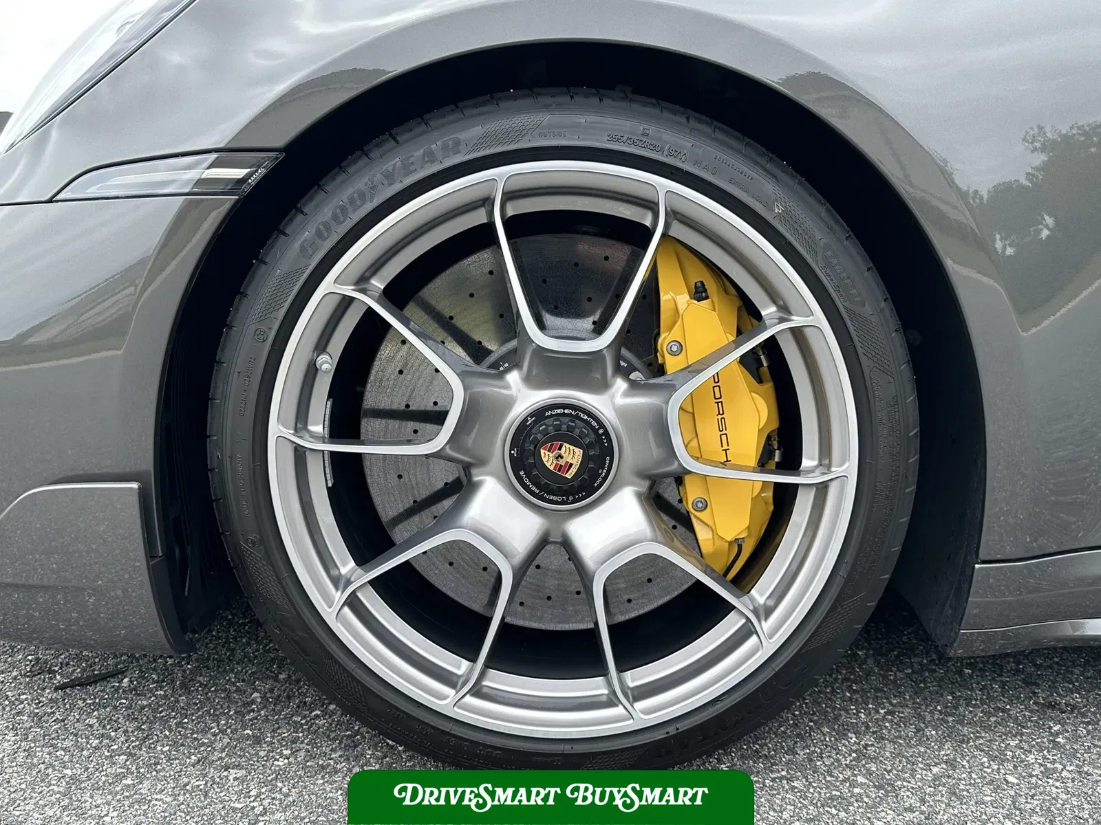 2022 Porsche 911 Turbo S Coupe Lightweight Package