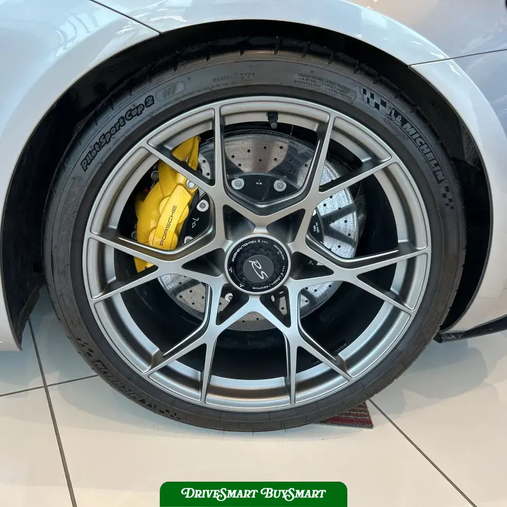 2023 Porsche 718 Cayman GT4 RS