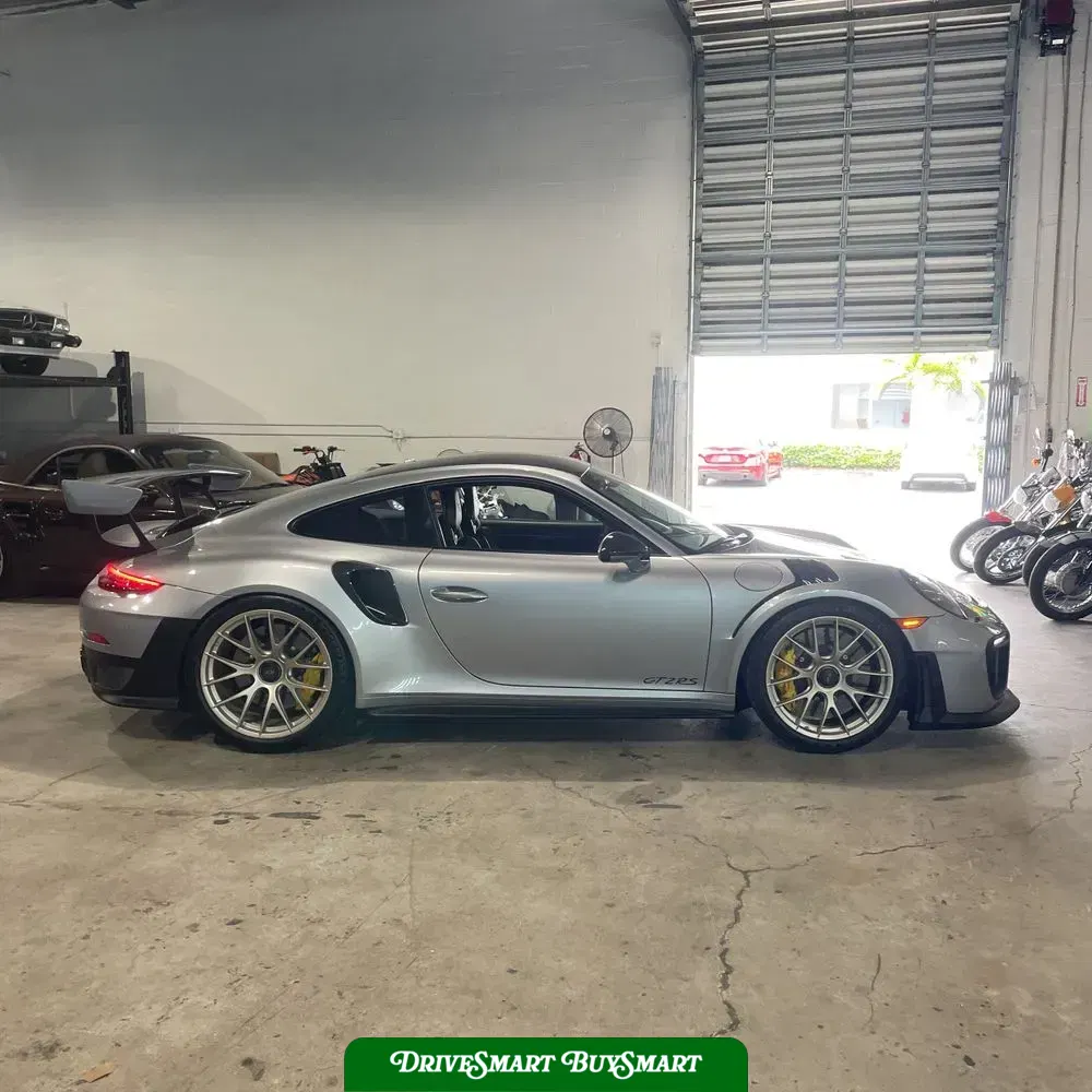 2018 Porsche 911 GT2 RS