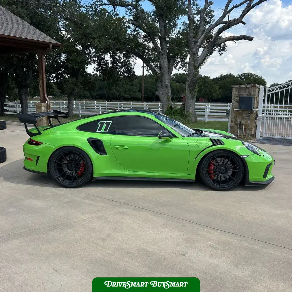 2019 Porsche 911 Carrera