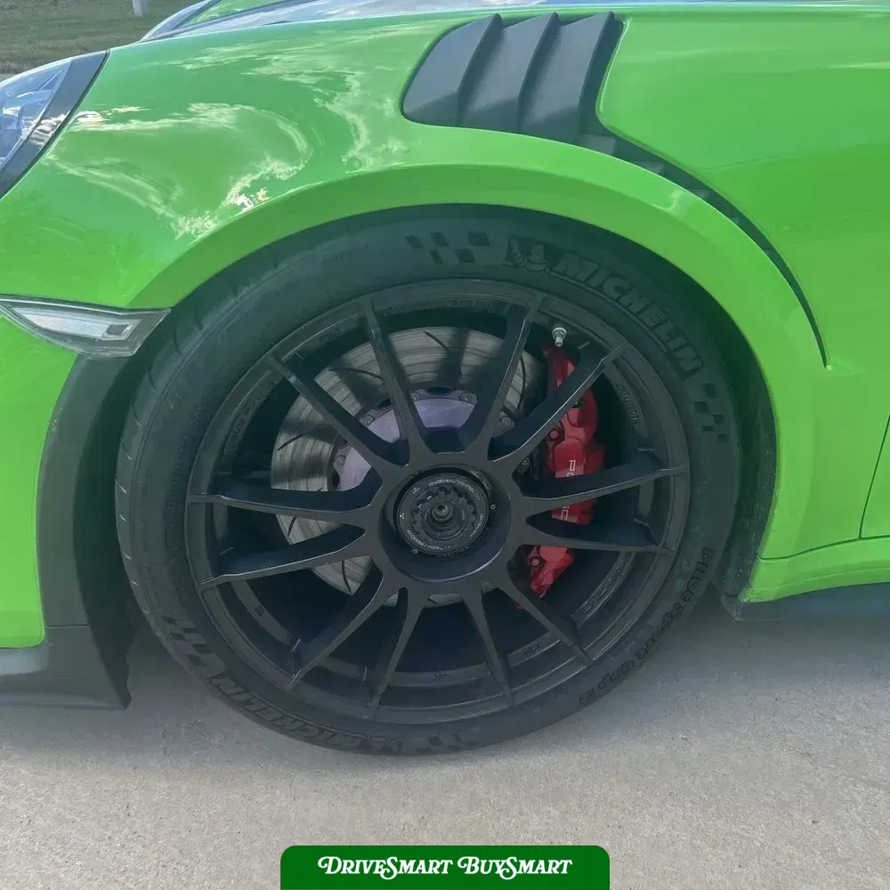 2019 Porsche 911 Carrera