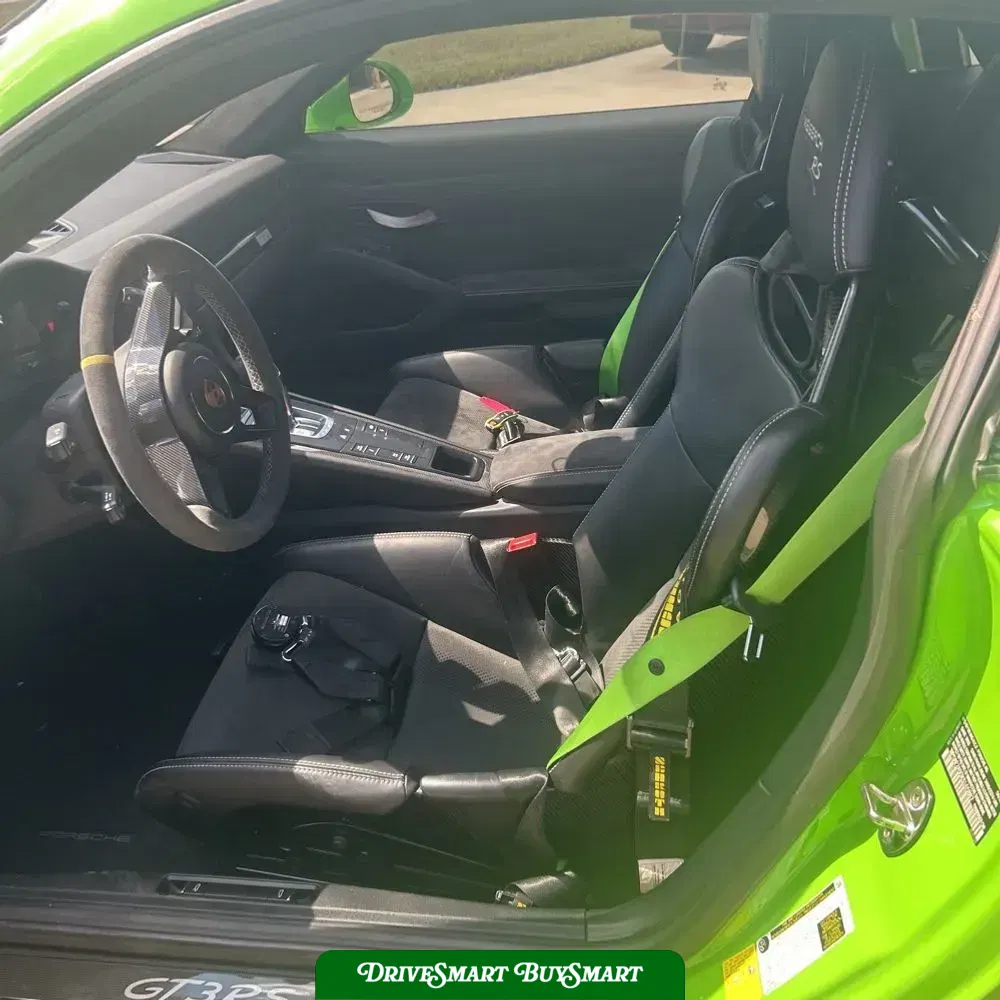 2019 Porsche 911 Carrera