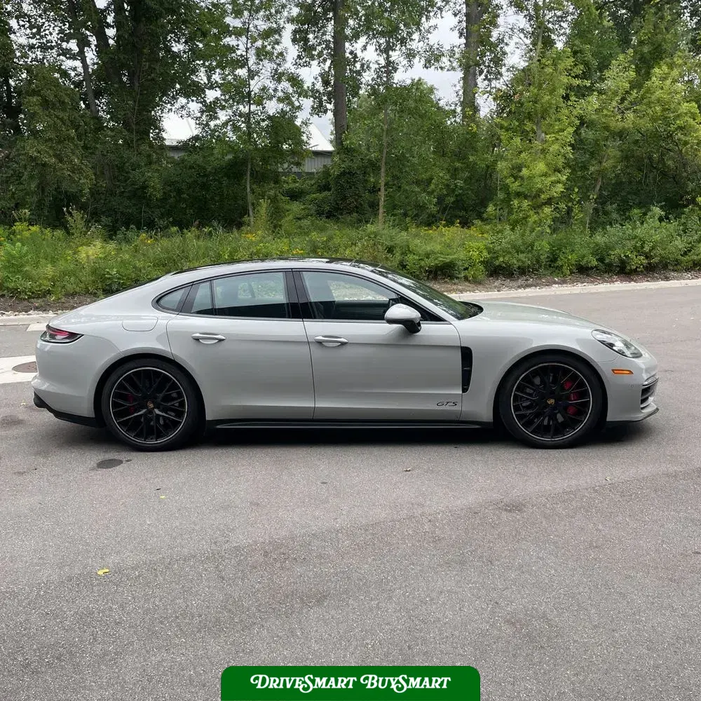 2022 Porsche Panamera GTS