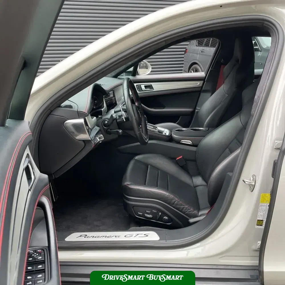 2022 Porsche Panamera GTS