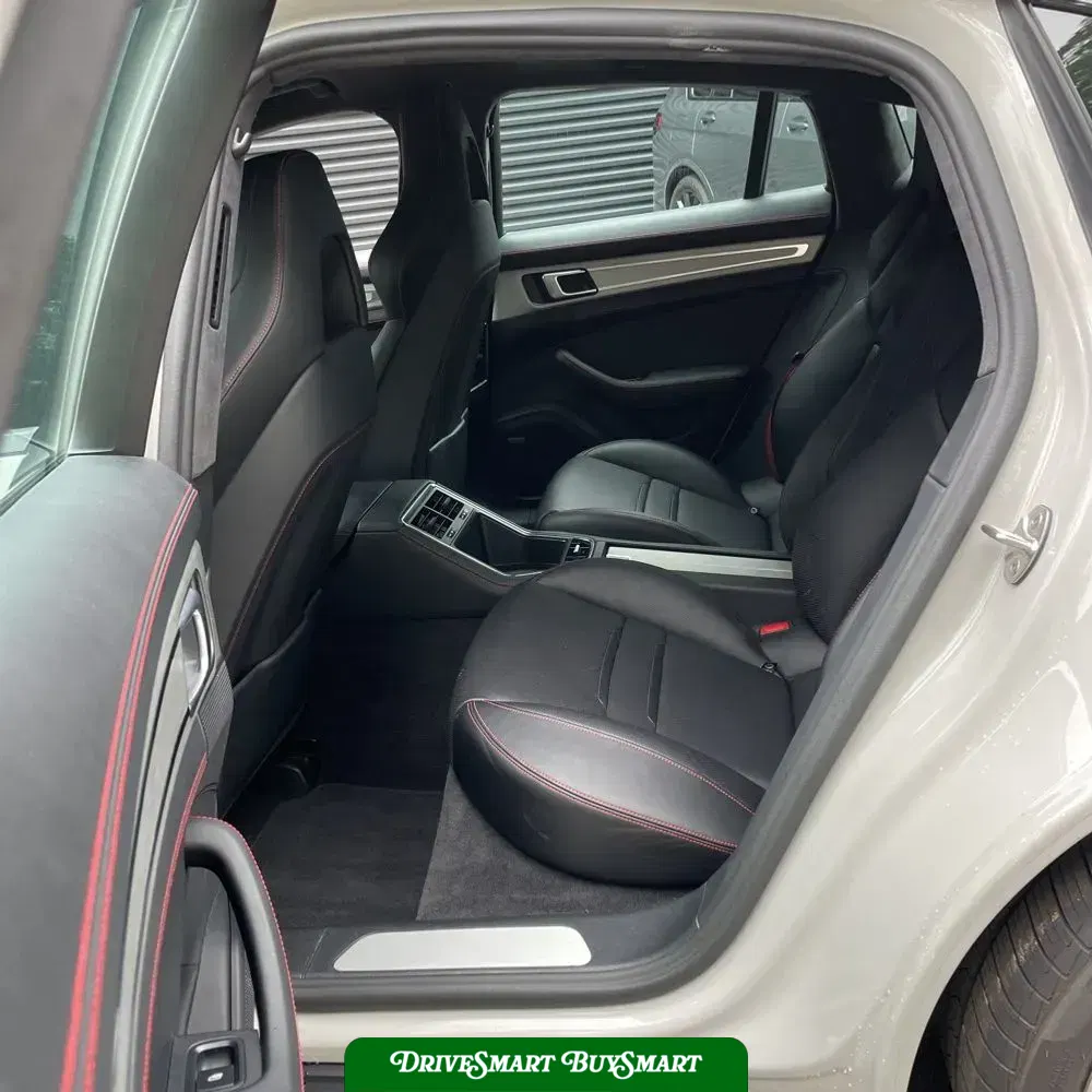 2022 Porsche Panamera GTS