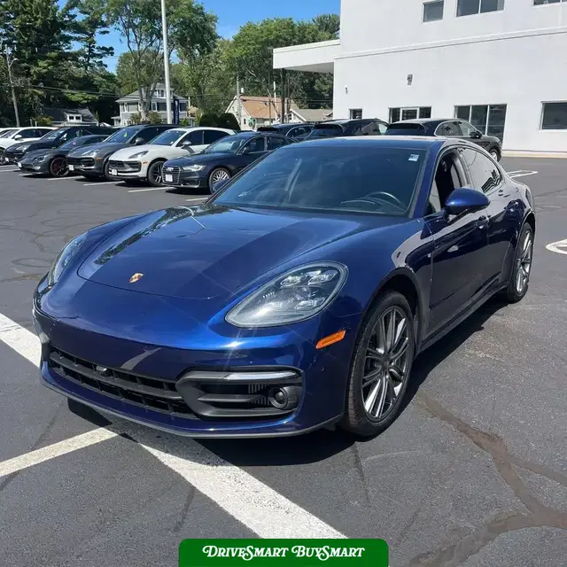 2023 Porsche Panamera 4